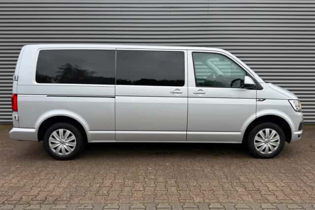 Volkswagen Transporter (2016) thumbnail 1