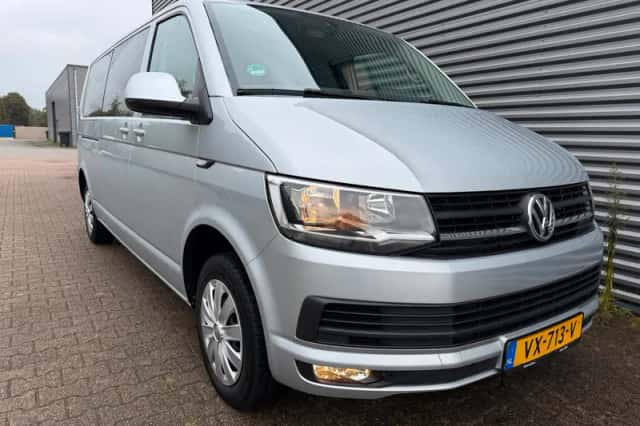 Volkswagen Transporter (2016) thumbnail 5