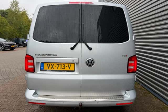 Volkswagen Transporter (2016) thumbnail 6