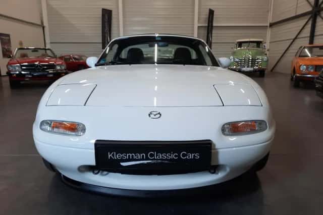 Mazda MX-5 (1990) thumbnail 3