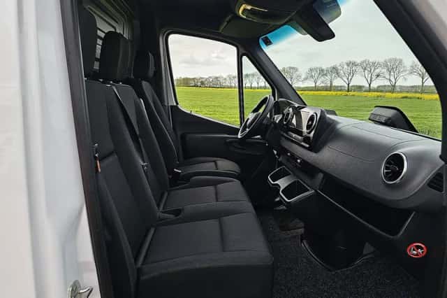 Mercedes-Benz Sprinter (2024) thumbnail 6