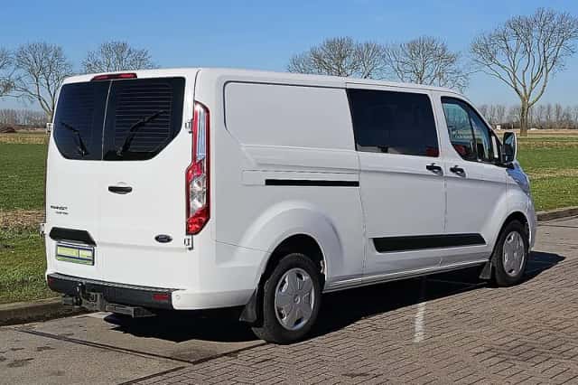 Ford Transit (2022) thumbnail 3