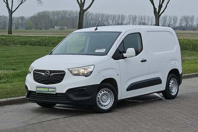 Opel Combo (2021) thumbnail 2