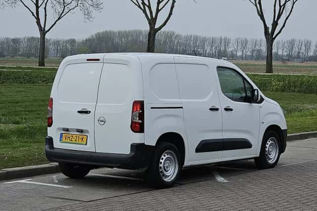 Opel Combo (2021) thumbnail 3