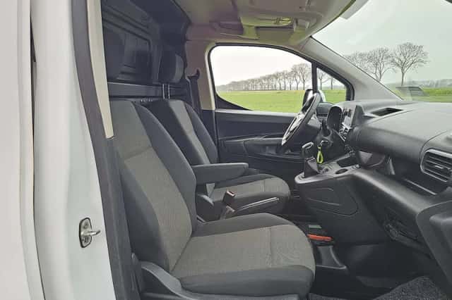 Opel Combo (2021) thumbnail 6