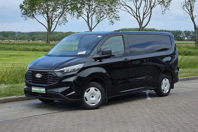 Ford Transit (2024) thumbnail 2