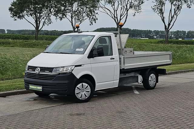 Volkswagen Transporter (2021) thumbnail 2