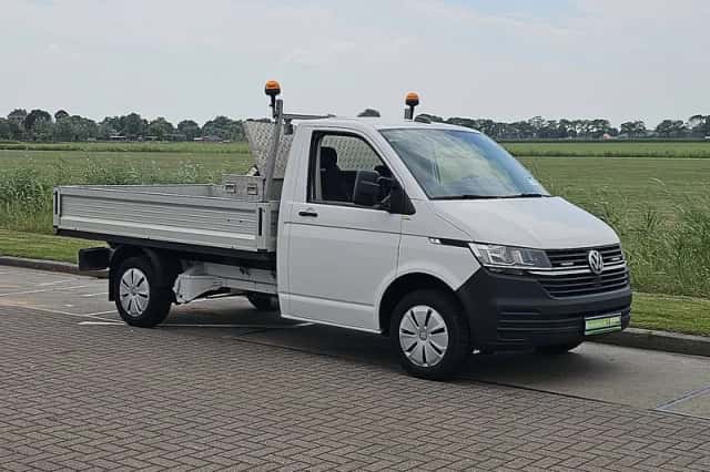 Volkswagen Transporter (2021) thumbnail 4
