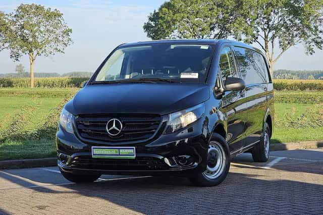 Mercedes-Benz Vito (2024) thumbnail 1