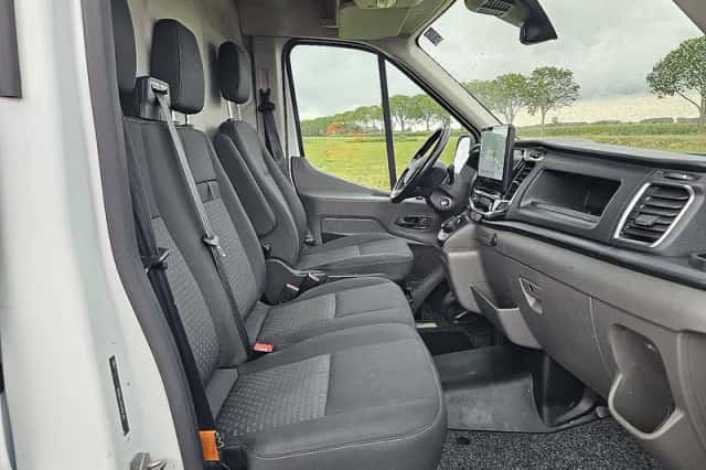 Ford E-Transit (2024) thumbnail 6