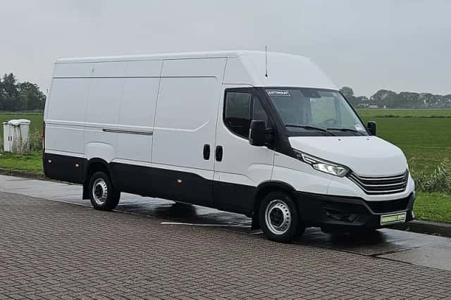 Iveco Daily (2022) thumbnail 4