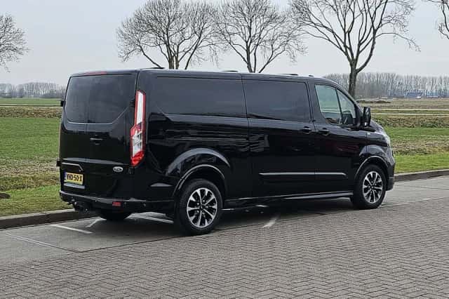 Ford Transit (2020) thumbnail 3