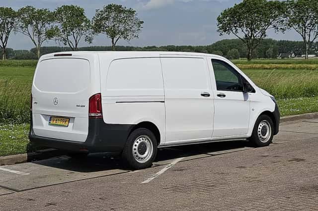Mercedes-Benz Vito (2019) thumbnail 3