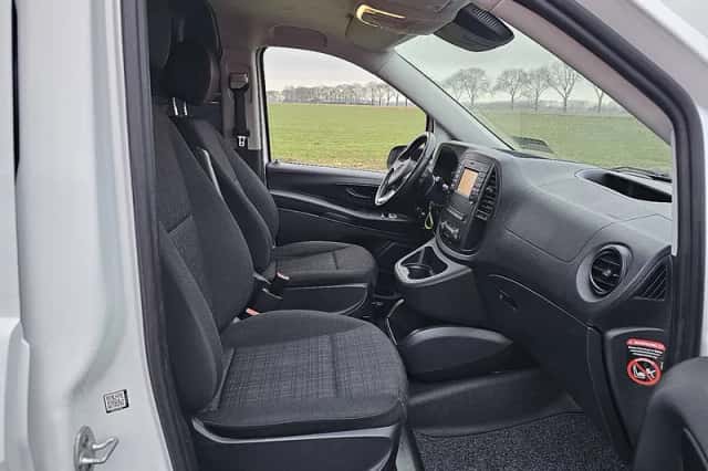 Mercedes-Benz Vito (2019) thumbnail 6