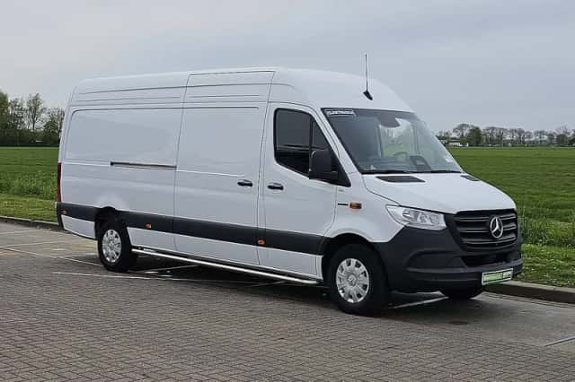Mercedes-Benz eSprinter (2025) thumbnail 4