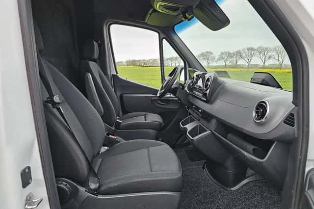 Mercedes-Benz eSprinter (2025) thumbnail 6