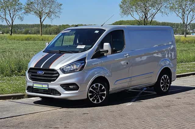 Ford Transit (2023) thumbnail 2