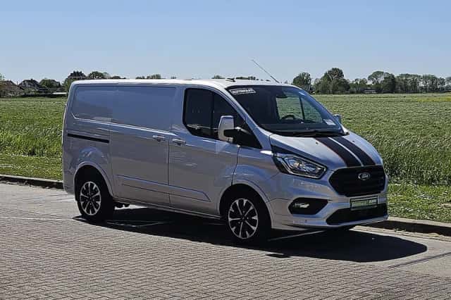 Ford Transit (2023) thumbnail 4