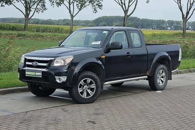 Ford Ranger (2011) thumbnail 2