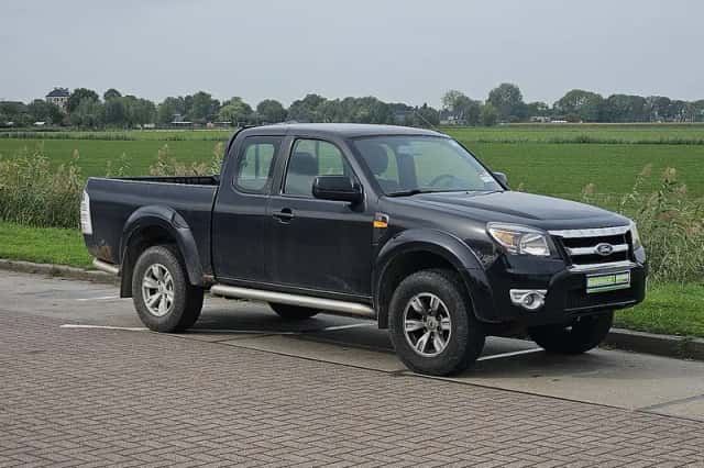 Ford Ranger (2011) thumbnail 4