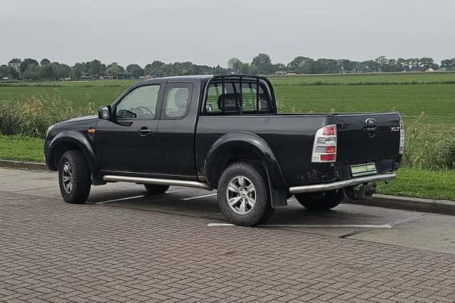Ford Ranger (2011) thumbnail 5