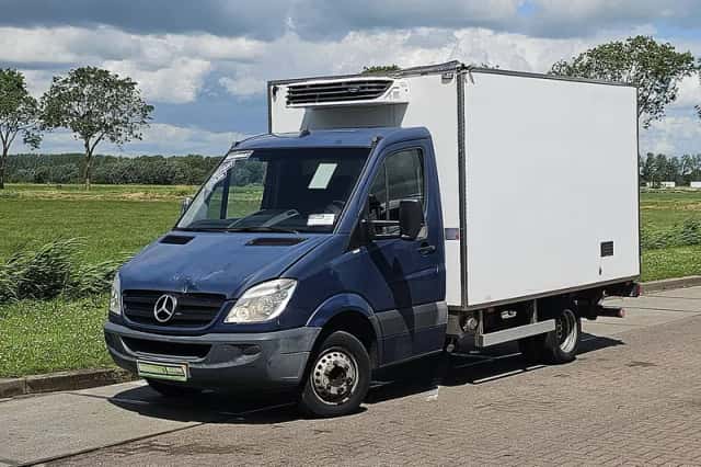 Mercedes-Benz Sprinter (2013) thumbnail 2