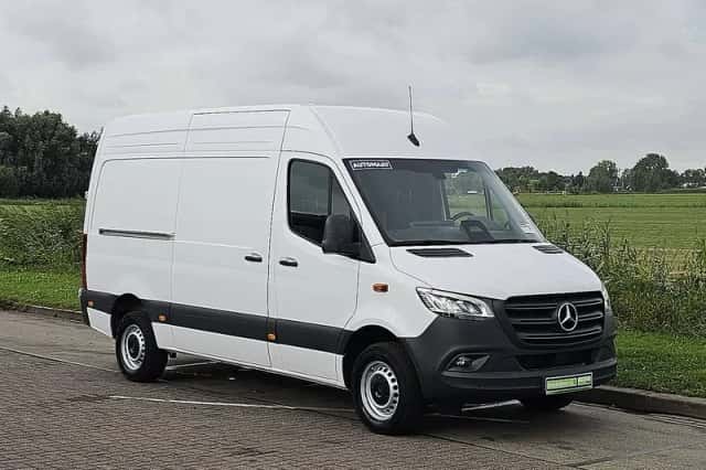 Mercedes-Benz Sprinter (2024) thumbnail 4