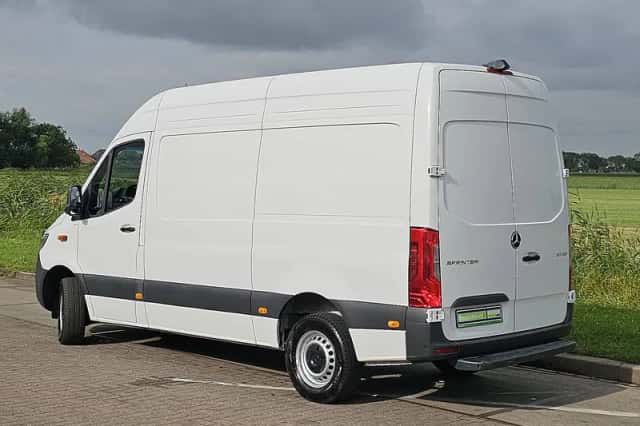 Mercedes-Benz Sprinter (2024) thumbnail 5