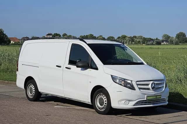 Mercedes-Benz Vito (2017) thumbnail 4