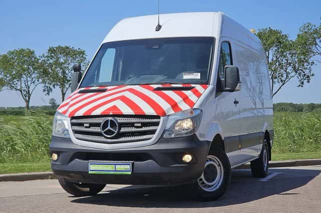 Mercedes-Benz Sprinter (2018) thumbnail 1