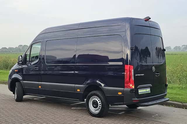 Mercedes-Benz Sprinter (2024) thumbnail 5