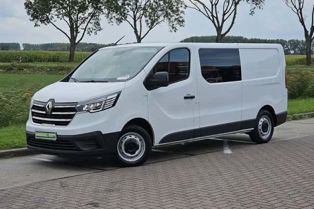 Renault Trafic (2023) thumbnail 2