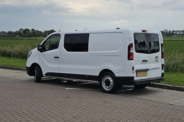 Renault Trafic (2023) thumbnail 5