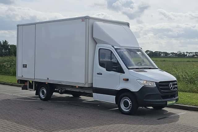 Mercedes-Benz Sprinter (2021) thumbnail 4
