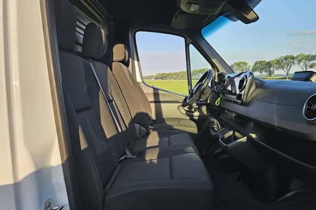 Mercedes-Benz Sprinter (2024) thumbnail 6