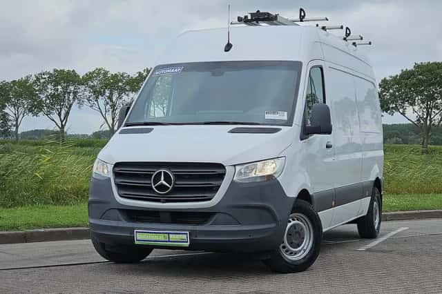 Mercedes-Benz Sprinter (2021) thumbnail 1