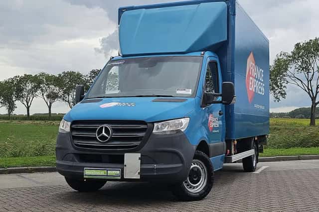 Mercedes-Benz Sprinter (2021) thumbnail 1