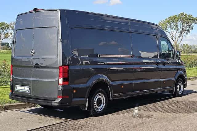 Volkswagen Crafter (2020) thumbnail 3