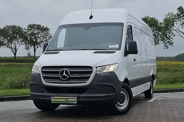 Mercedes-Benz Sprinter (2019) thumbnail 1