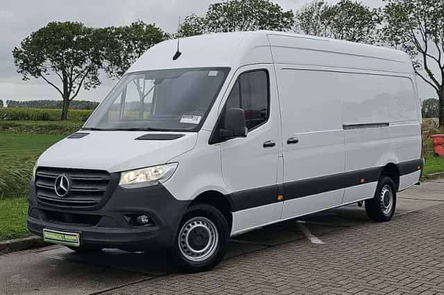 Mercedes-Benz Sprinter (2020) thumbnail 2