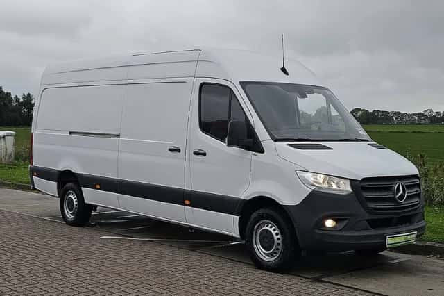 Mercedes-Benz Sprinter (2020) thumbnail 4