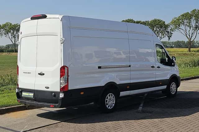 Ford Transit (2020) thumbnail 3