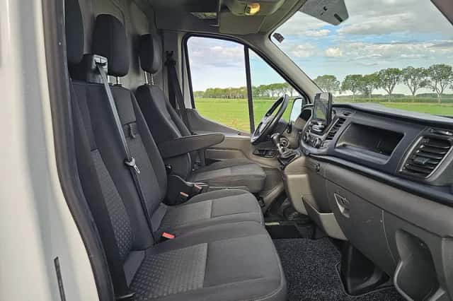 Ford Transit (2021) thumbnail 6