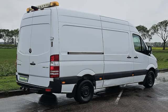 Mercedes-Benz Sprinter (2018) thumbnail 3