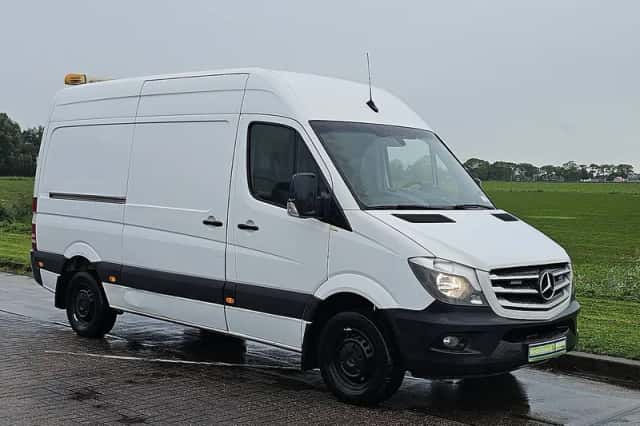 Mercedes-Benz Sprinter (2018) thumbnail 4