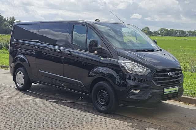 Ford Transit (2022) thumbnail 4