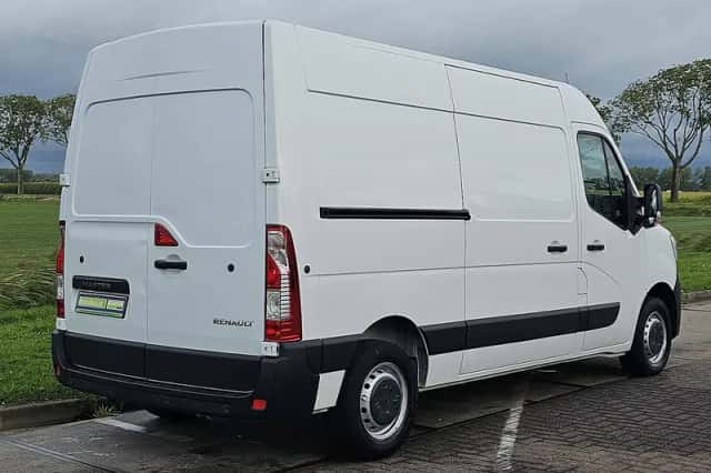 Renault Master (2023) thumbnail 3
