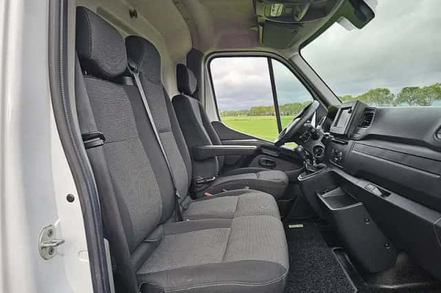 Renault Master (2023) thumbnail 6