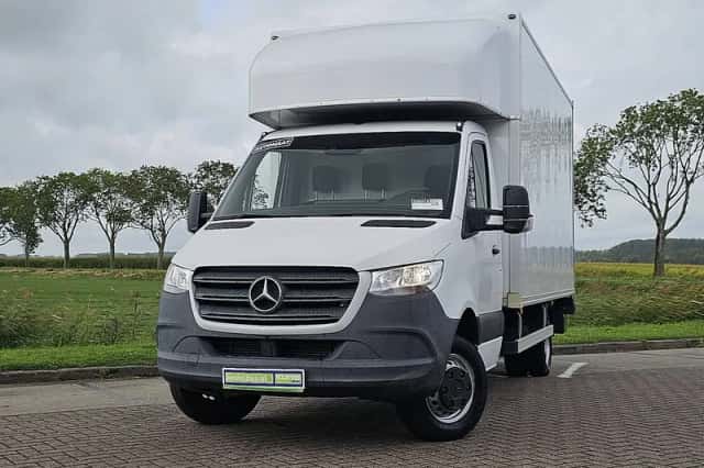 Mercedes-Benz Sprinter (2020) thumbnail 1
