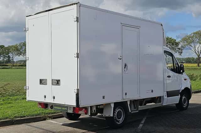 Mercedes-Benz Sprinter (2022) thumbnail 3